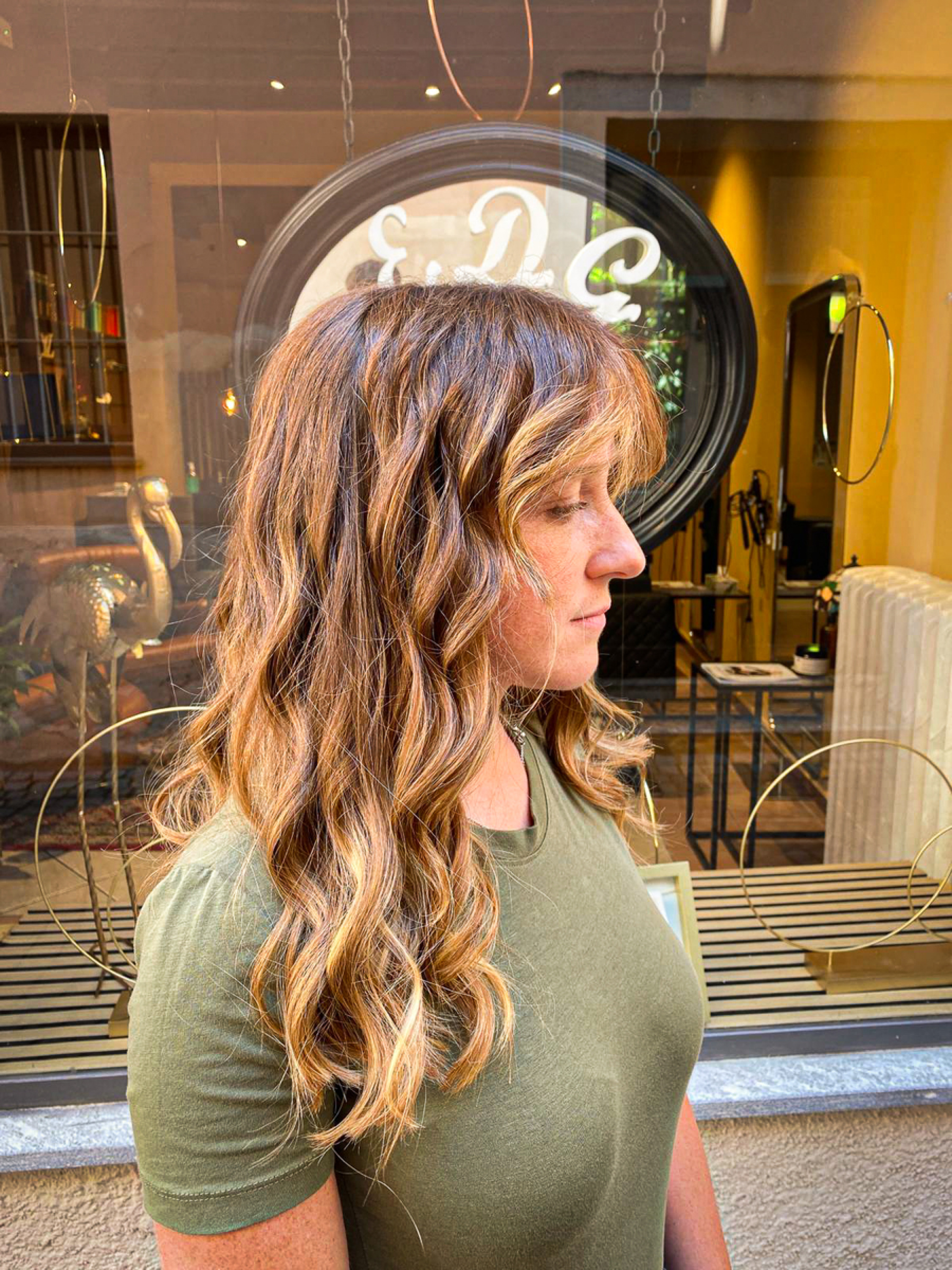 Capelli lunghi mossi castano moca di Epifanio Di Giovanni.