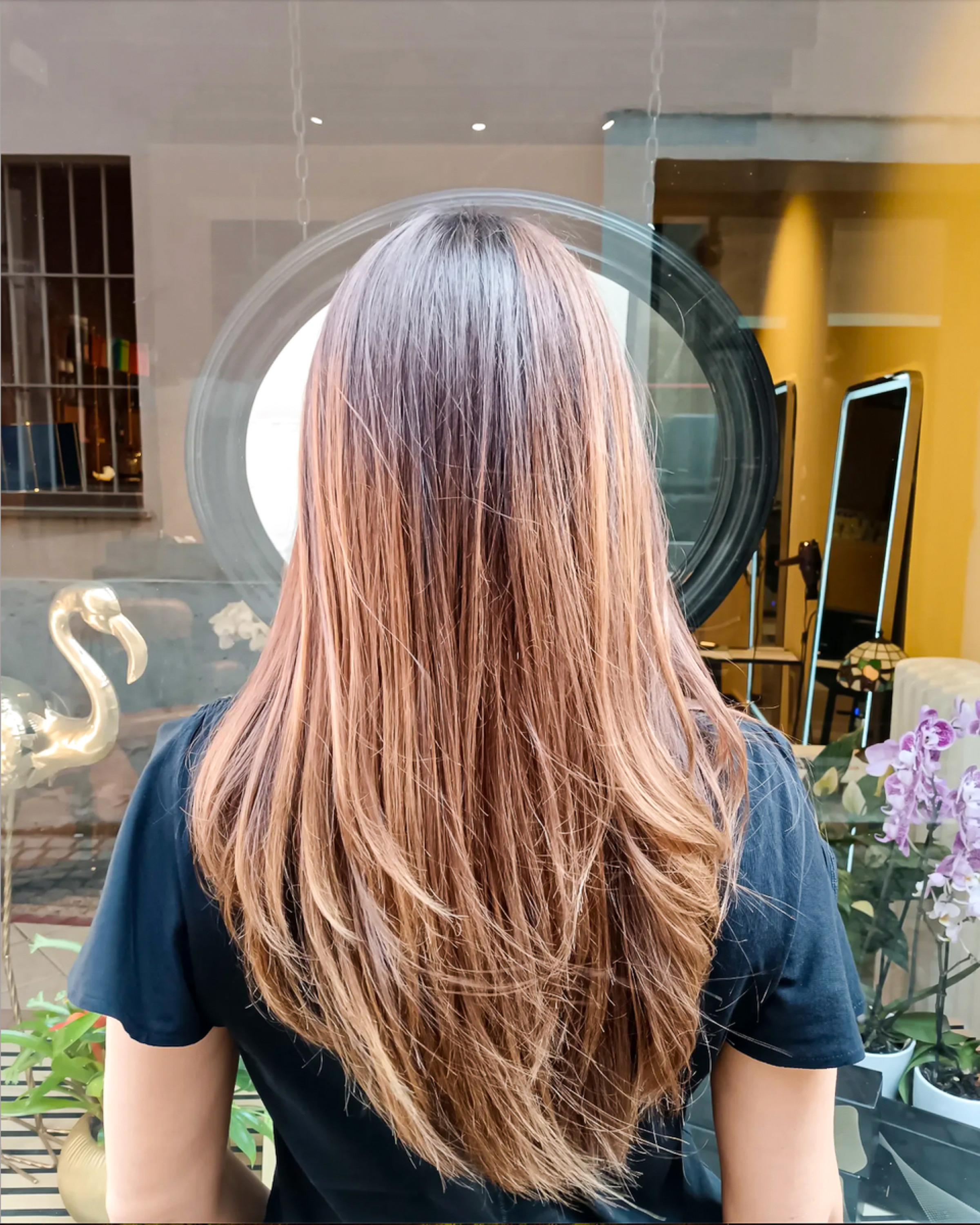 Capelli lunghi castani con sfumature biondo hawaiano di Epifanio Di Giovanni.